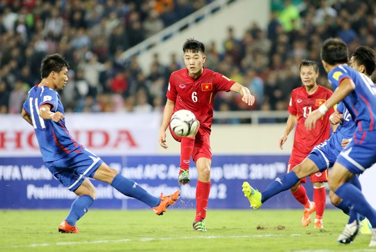 Xuân Trường (6) kiến tạo 2 bàn trong chiến thắng của tuyển Việt Nam tối 24-3Ảnh: Hải Anh