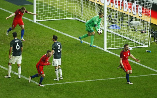 Dier, một trong những tuyển thủ trẻ đến từ CLB Tottenham, sau pha lập công giúp Anh lội ngược dòng thắng Đức 3-2Ảnh: REUTERs