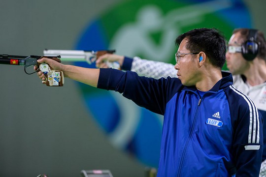 
Hoàng Xuân Vinh vào chung kết tranh huy chương nội dung súng ngắn bắn chậm 50 mét
