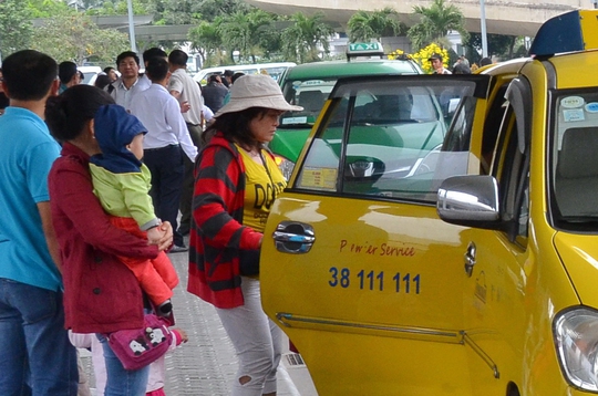 Các hãng taxi dự định giảm cước từ 300-500 đồng/kmẢnh: TẤN THẠNH