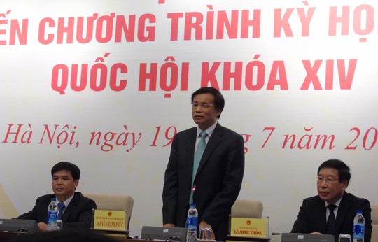 Tổng Thư ký Quốc hội Nguyễn Hạnh Phúc phát biểu tại cuộc họp báo chiều 19-7