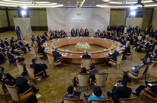 
Quang cảnh họp Hội nghị Cấp cao ASEAN-Nga
