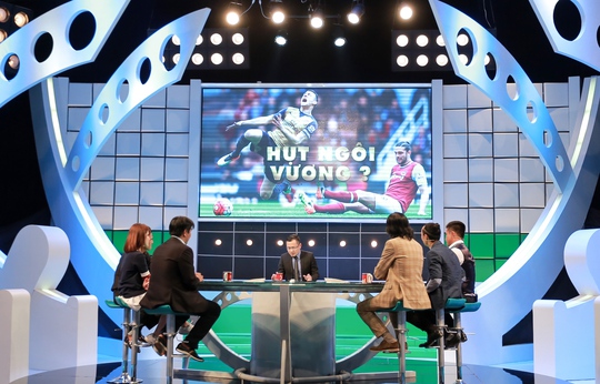 Truyền hình K+ sẽ mang đến cho người hâm mộ bóng đá Việt Nam những buổi bình luận chất lượng xung quanh các giải bóng đá đẳng cấp nhất như Ngoại hạng Anh, La Liga và thậm chí là V-League