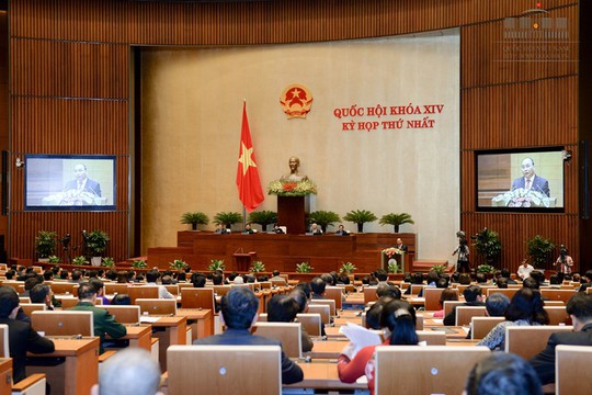 
Phát biểu trong lễ nhậm chức, Thủ tướng Nguyễn Xuân Phúc khẳng định sẽ không để tái diễn vụ việc như Formosa - Ảnh: Quochoi.vn
