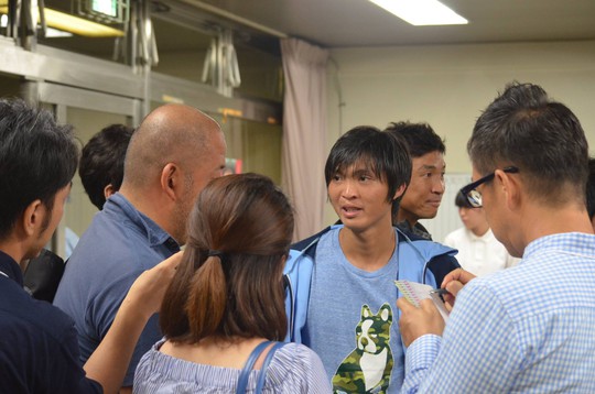 Cầu thủ trẻ của HAGL nhận được sự quan tâm của báo chí sau trận đầu tiên khoác áo chính thức của Yokohama FC