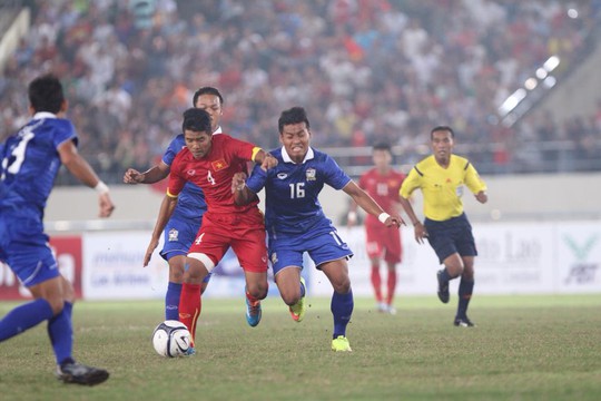 U19 Việt Nam đánh bại người Thái trong một trận đấu có nhiều tình huống vào bóng thô bạo của cả 2 đội