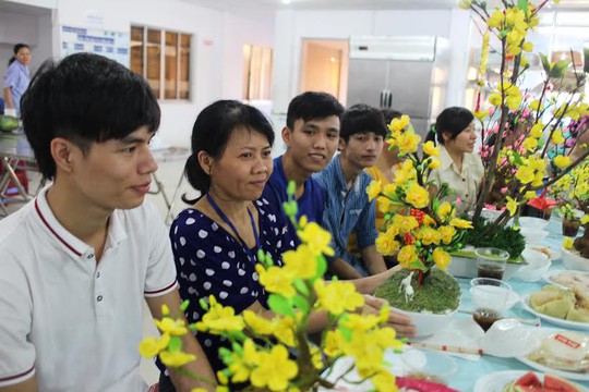 LĐLĐ quận 1, TP HCM tổ chức chương trình “Tết cho công nhân ở lại” tại Công ty CP Thực phẩm Trung Sơn