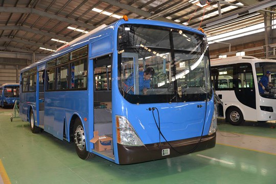 Sản xuất xe buýt CNG tại Nhà máy Ô tô Củ Chi