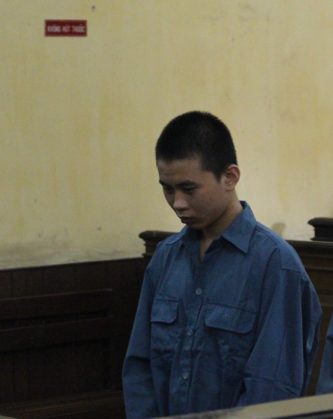
 Bị cáo Lê Hồng Kông nghe tòa tuyên án
