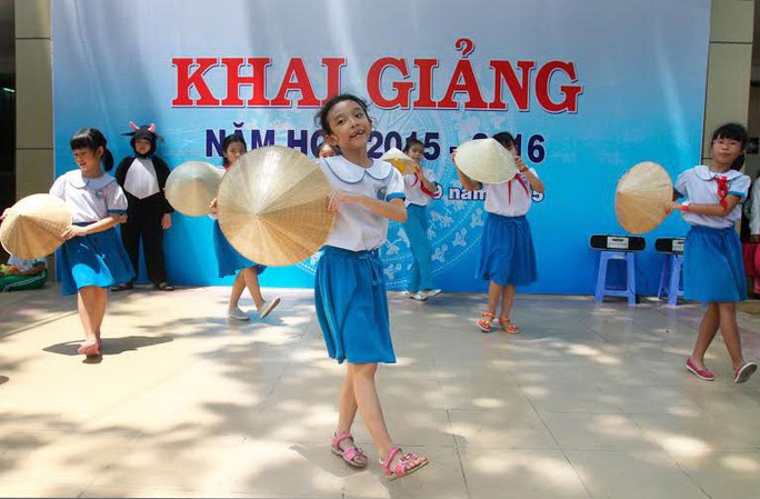 Học sinh Trường Tiểu học Nguyễn Thái Sơn (quận 3, TP HCM) chuẩn bị cho ngày khai giảng. (Ảnh chỉ có tính minh họa) Ảnh: HOÀNG TRIỀU