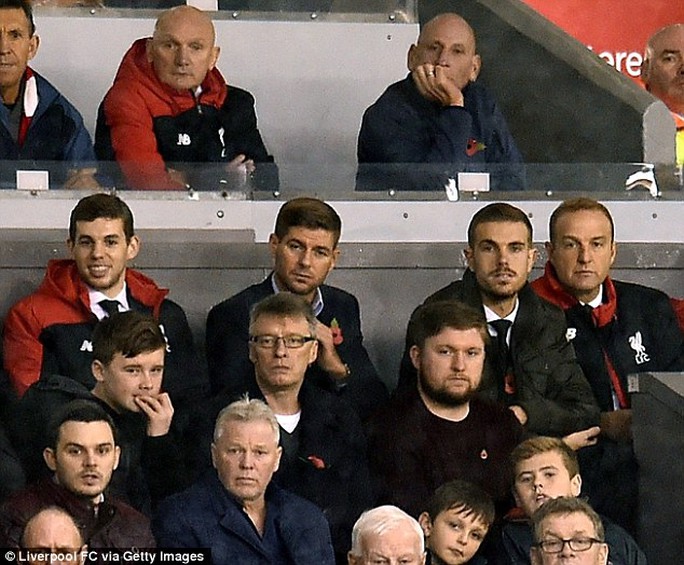 HLV Klopp từ chối mượn Gerrard giải cứu Liverpool