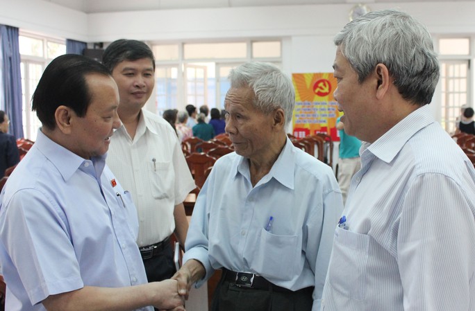 Ông Lê Thanh Hải - Ủy viên Bộ Chính trị, chỉ đạo Thành ủy TP HCM - tiếp xúc cử tri quận 5 sáng 28-11