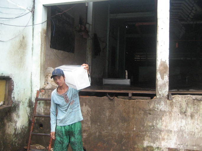 
Do đi tàu cá xa bờ và bị kẹt bão nên bị hại Trần Văn Đỡ không thể tham dự tòa vào thời gian này
