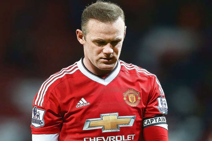 Van Gaal thừa nhận sai lầm với Chicharito