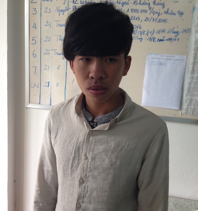 
Đối tượng Ngô Tấn Nhật tại cơ quan điều tra Ảnh: N. Phương
