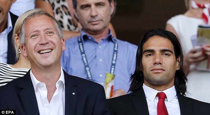 
Chủ tịch Vadim Vasilyev và Falcao
