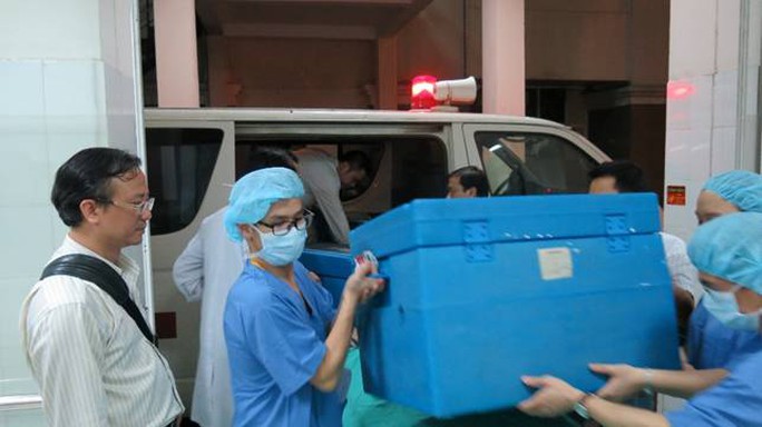 Hai cán bộ công an được ghép gan và tim xuyên Việt