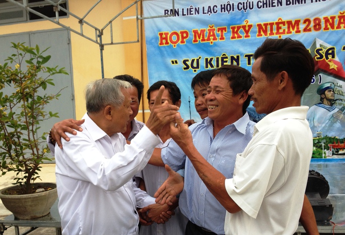Rưng rưng buổi gặp mặt cựu binh Trường Sa