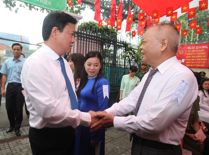 TP HCM: Bí thư Đinh La Thăng đi bầu cử từ sáng sớm