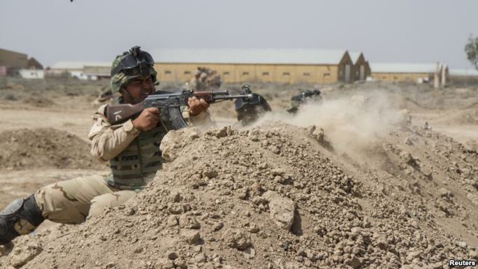 Binh lính Iraq trong một đợt huấn luyện Ảnh: REUTERS