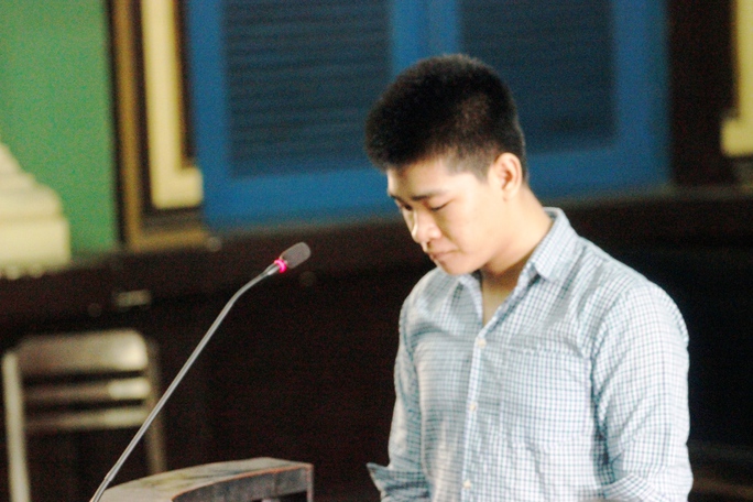 Huỳnh Thanh Nam cúi đầu nhận tội