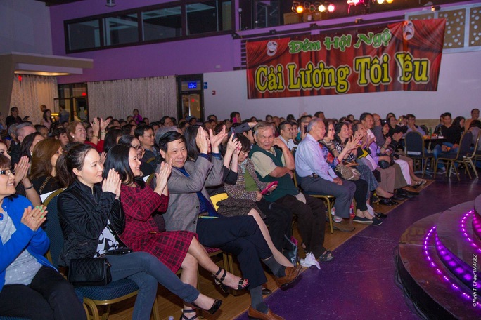 Đông đảo khán giả tại Atlanta đến xem chương trình Cải lương tôi yêu do Lê Đạt, Hồng Vân và Bảo Châu tổ chức
