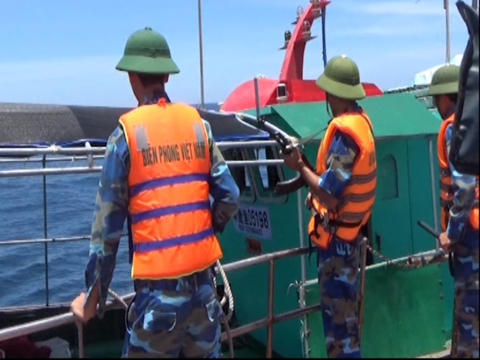 Tàu cá mang số hiệu Trung Quốc nhiều lần khai thác trộm thủy hải sản ở biển Việt Nam bị các lực lượng chức năng phát hiện