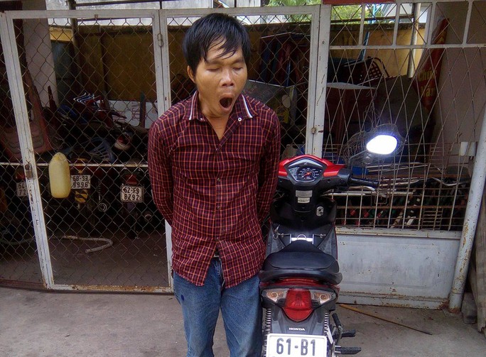 
Kẻ trộm ngáp liên tục vì đói thuốc
