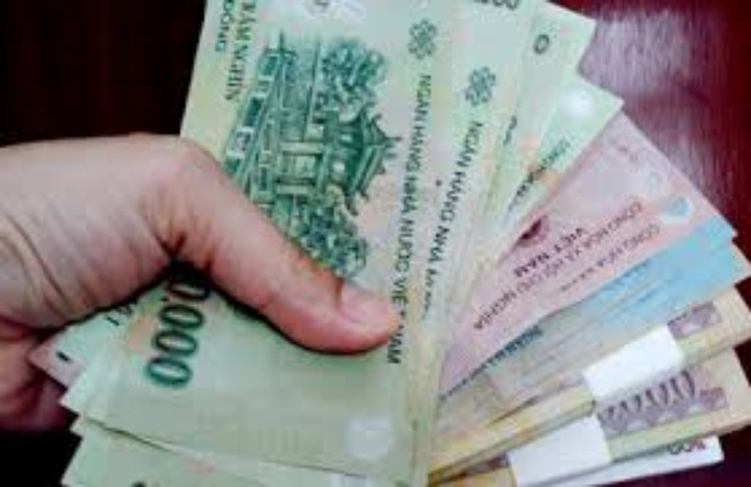 Khấu trừ tiền lương thực tế