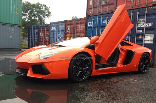 Siêu xe Lamborghini Aventador 25 tỉ đồng về Việt Nam - Báo Người lao động