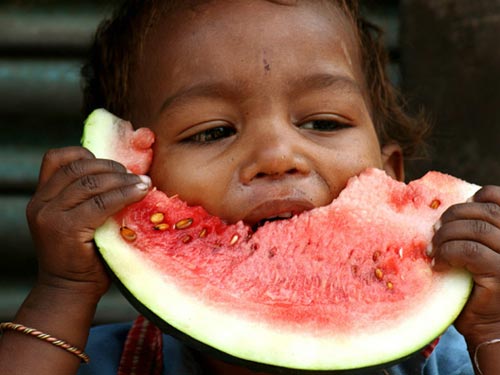 Các thói quen sai lầm khi ăn dưa hấu