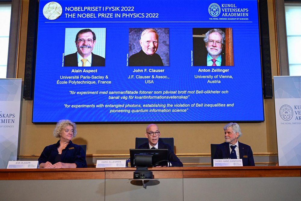 Nobel Vật lý 2022: Đưa cơ học lượng tử sang trang