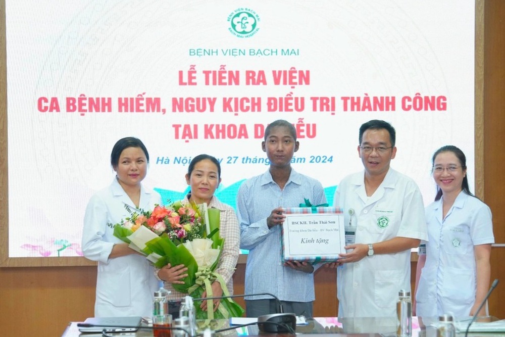 Hơn 200 ng&agrave;y cứu bệnh nh&acirc;n mắc bệnh da hiếm gặp- Ảnh 14.