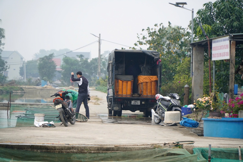 Thu cả trăm triệu từ nghề bán phương tiện “ông Công, ông Táo” về trời- Ảnh 9.