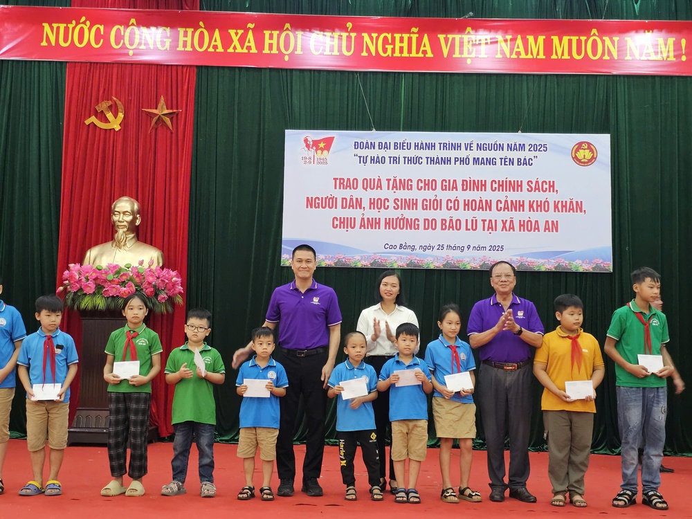 Chuyến về nguồn đầu tiên ý nghĩa của trí thức TP HCM - Ảnh 10.