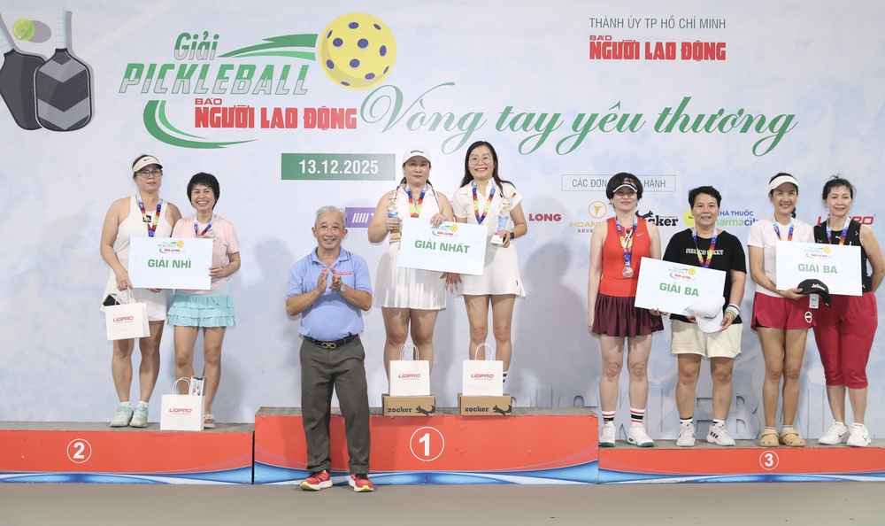 Những khoảnh khắc đẹp tại giải Pickleball "Vòng tay yêu thương" Báo Người Lao Động 2025 - Ảnh 20.