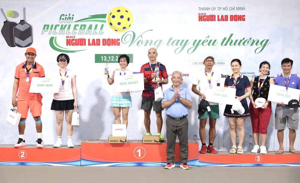 Những khoảnh khắc đẹp tại giải Pickleball "Vòng tay yêu thương" Báo Người Lao Động 2025 - Ảnh 25.
