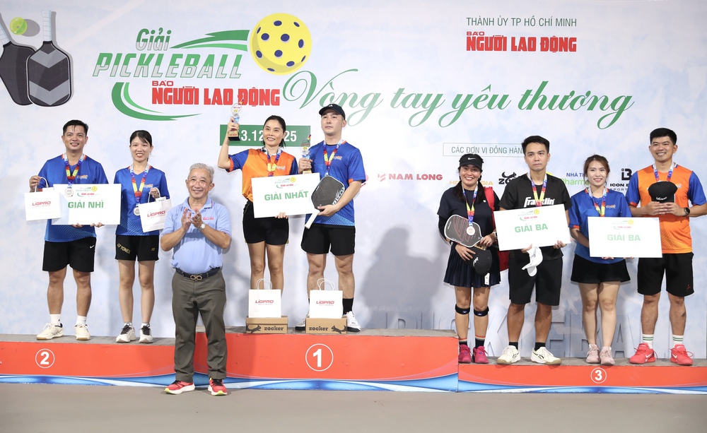 Những khoảnh khắc đẹp tại giải Pickleball "Vòng tay yêu thương" Báo Người Lao Động 2025 - Ảnh 24.