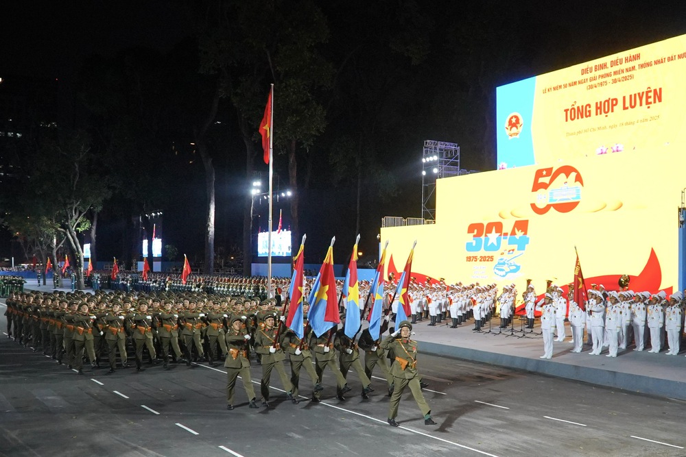 [Emagazine] - 12 dấu ấn nổi bật của TPHCM năm 2025 - Ảnh 10.