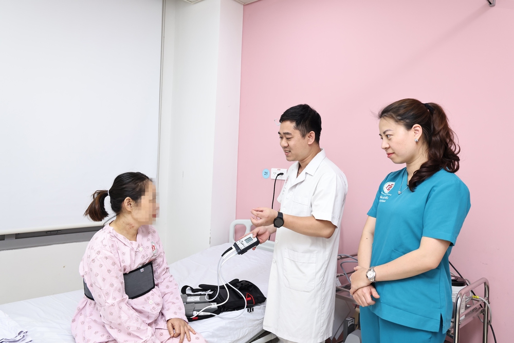 &ldquo;Tr&aacute;i tim m&aacute;y&rdquo; đầu ti&ecirc;n đập trong lồng ngực người Việt - Ảnh 9.