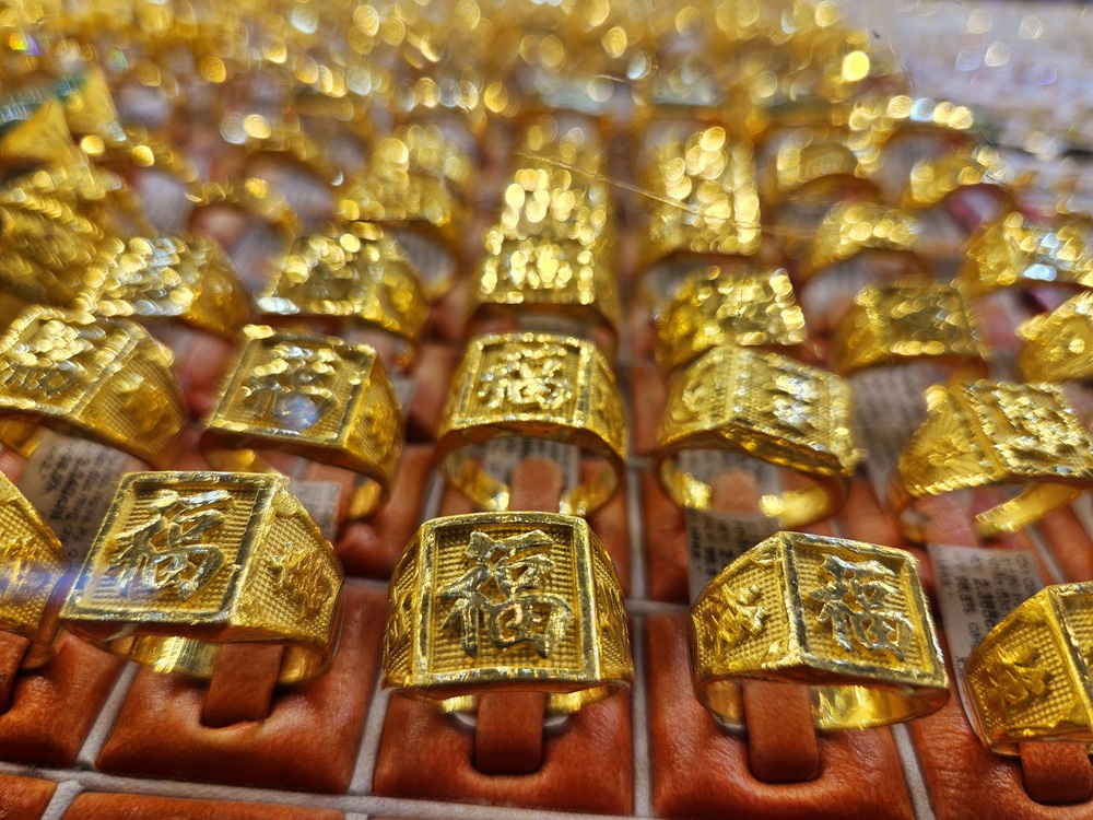 Vàng Mi Hồng và chuyện ông chủ giữ nghề bằng chữ tín, giữ khách bằng sự đàng hoàng- Ảnh 6. Vàng Mi Hồng và chuyện ông chủ giữ nghề bằng chữ tín, giữ khách bằng sự đàng hoàng- Ảnh 6.