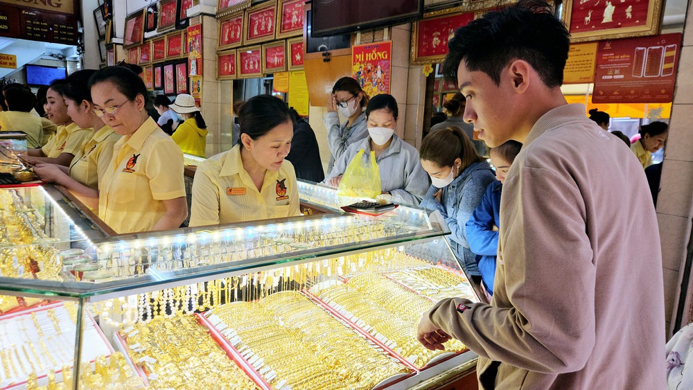 Vàng Mi Hồng và chuyện ông chủ giữ nghề bằng chữ tín, giữ khách bằng sự đàng hoàng- Ảnh 12. Vàng Mi Hồng và chuyện ông chủ giữ nghề bằng chữ tín, giữ khách bằng sự đàng hoàng- Ảnh 12.