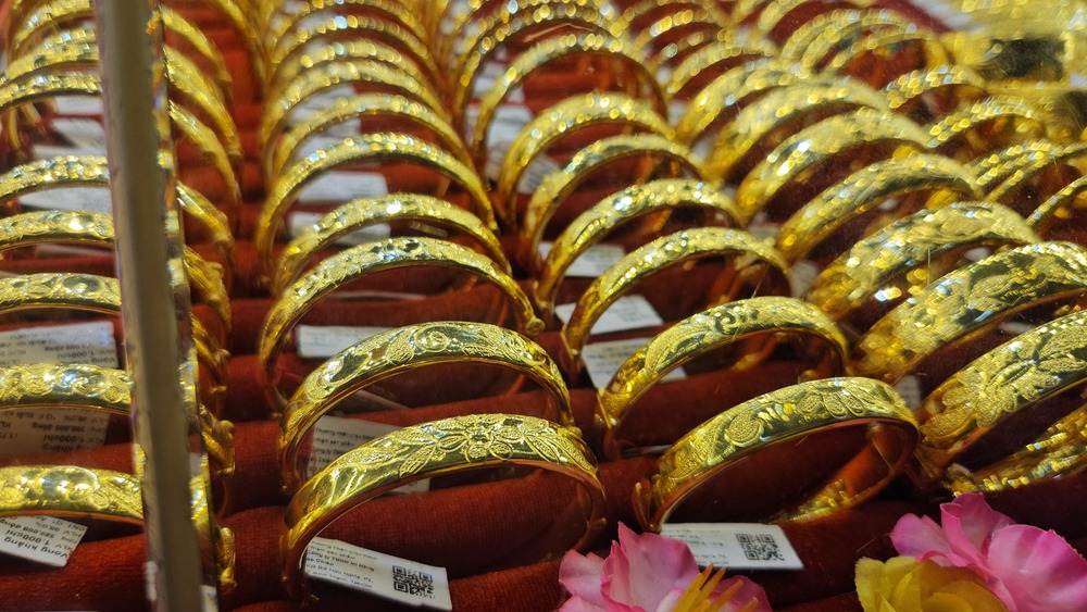Vàng Mi Hồng và chuyện ông chủ giữ nghề bằng chữ tín, giữ khách bằng sự đàng hoàng- Ảnh 5. Vàng Mi Hồng và chuyện ông chủ giữ nghề bằng chữ tín, giữ khách bằng sự đàng hoàng- Ảnh 5.