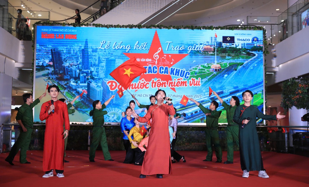 Gala nghệ thuật “Đất nước vươn mình”: Hòa âm của những giai điệu tự hào và tình yêu Tổ quốc - Ảnh 14.