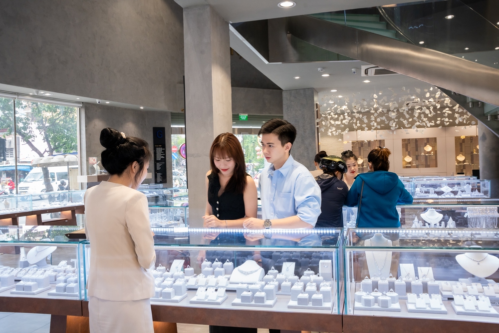 "Nữ tướng" PNJ: Kinh doanh dễ thì ai cũng có thể xây dựng doanh nghiệp lớn!- Ảnh 37. "Nữ tướng" PNJ: Kinh doanh dễ thì ai cũng có thể xây dựng doanh nghiệp lớn!- Ảnh 37.