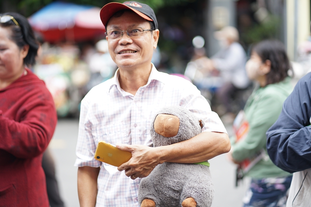 Nhìn lại kỳ thi tốt nghiệp THPT 2025: Đề thi mới có "dễ thở"? - Ảnh 4.