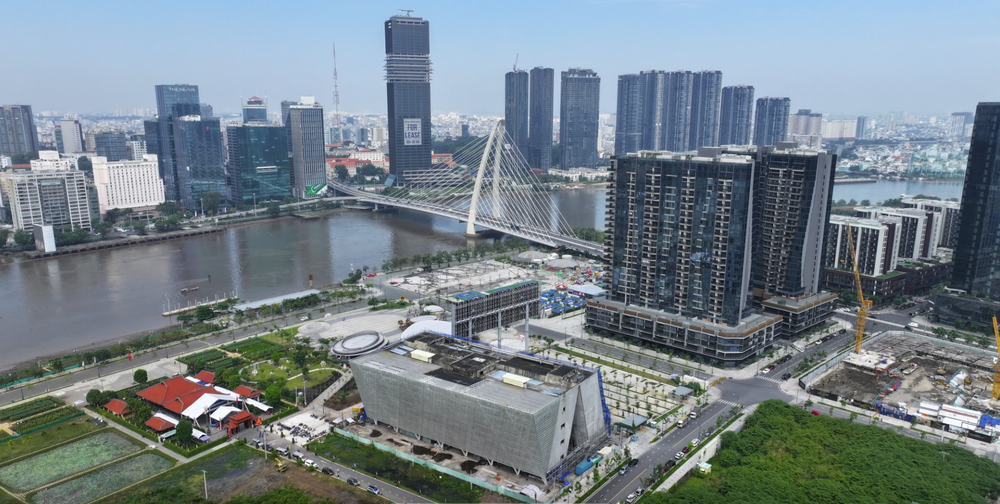 [Emagazine] - 12 dấu ấn nổi bật của TPHCM năm 2025 - Ảnh 38.