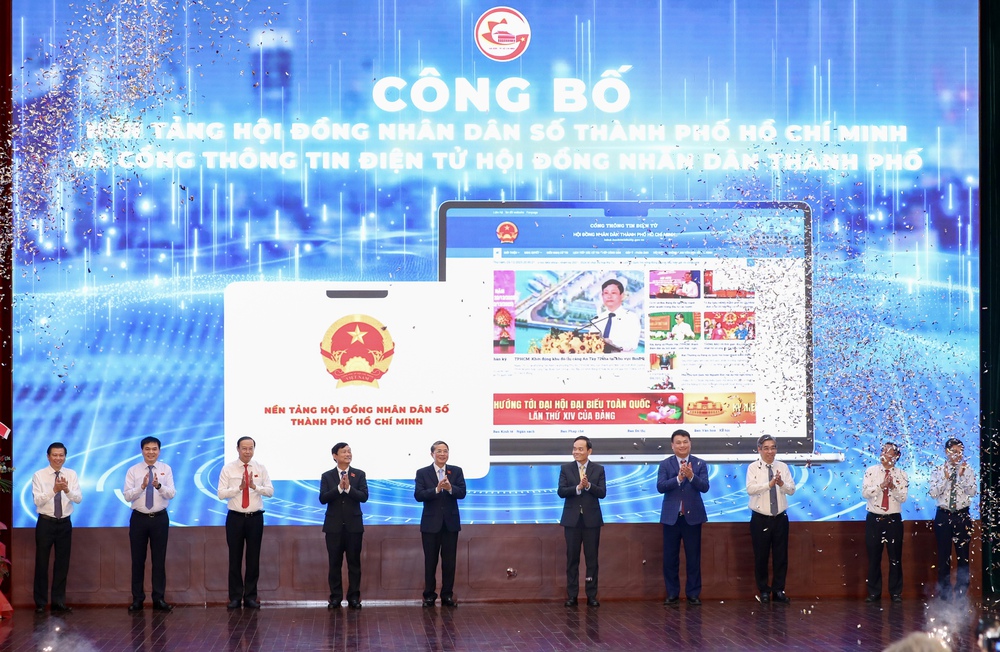 [Emagazine] - 12 dấu ấn nổi bật của TPHCM năm 2025 - Ảnh 24.