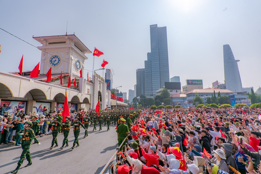 [Emagazine] - 12 dấu ấn nổi bật của TPHCM năm 2025 - Ảnh 12.