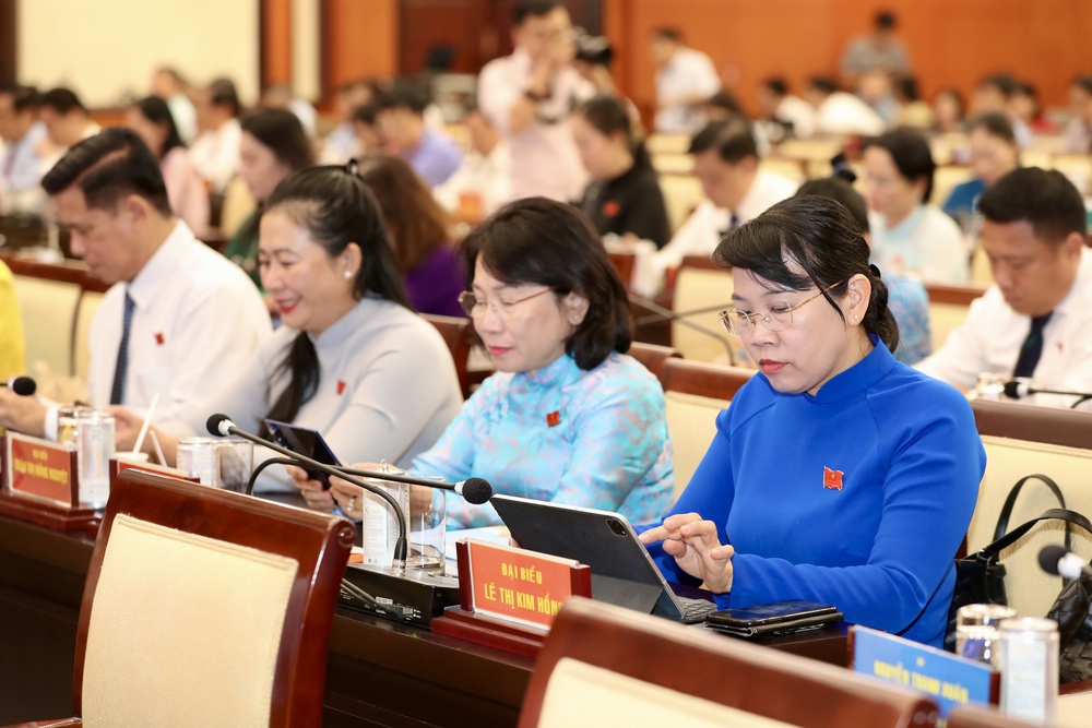 [Emagazine] - 12 dấu ấn nổi bật của TPHCM năm 2025 - Ảnh 25.